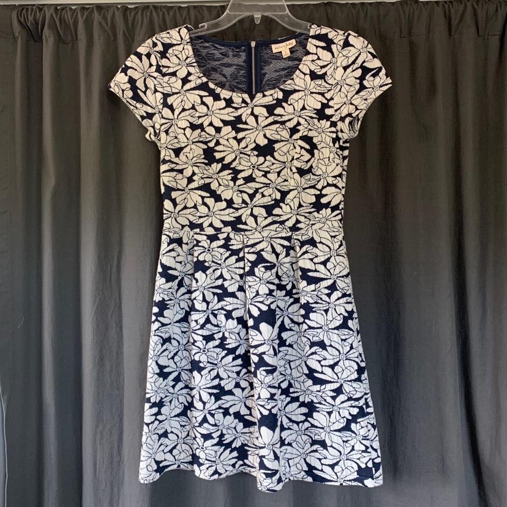 Girls dress! Great for any semi-formal events